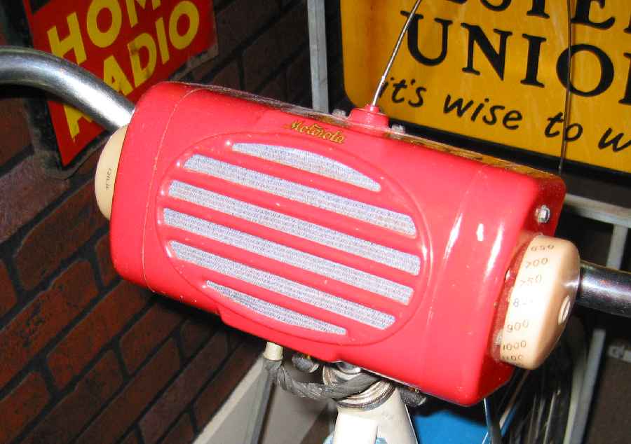 1940 Motorola B-150 Bicycle Radio