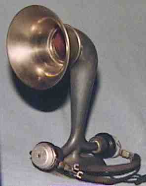AM-PLI-PHONE